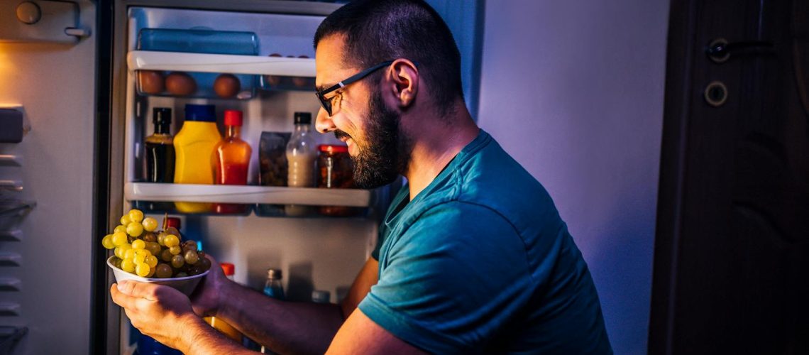 Manger du raisin le soir : bonne ou mauvaise idée ?